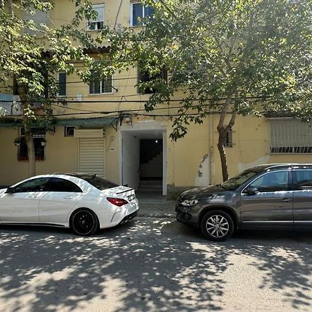 Host Apartament Elio Tirana Extérieur photo